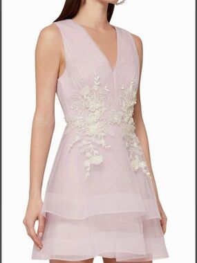 BCBGMaxAzria Light Pink V-Neck Mini Dress with Ivory Floral Appliqué